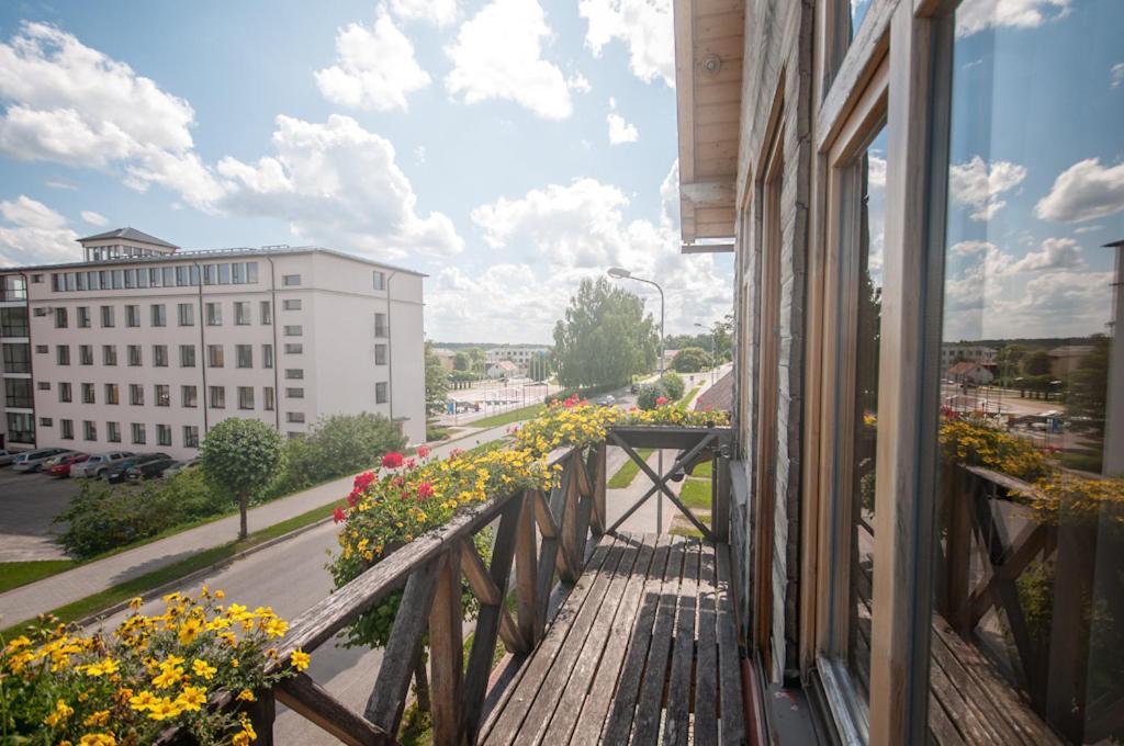 Viesu Maja Janis Hotel Madona Exterior photo