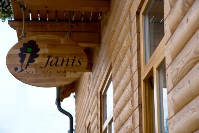 Viesu Maja Janis Hotel Madona Exterior photo